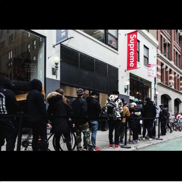 SUPREME | NWT 1PC LIMITED EDITION BOUNCY BALL FW18 - Picture 6 of 6